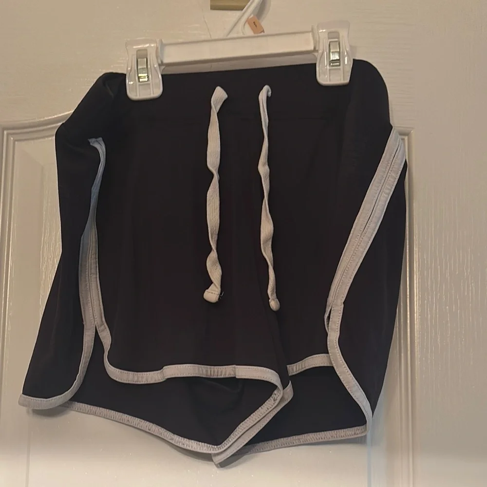 Justice Black and White Kids Shorts 14/16 Used